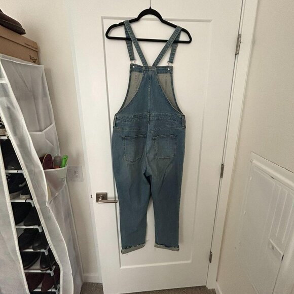 Universal Threads Denim Overalls - Picture 2 of 3